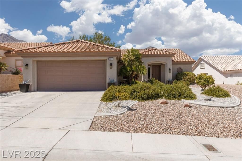 Property Photo: 2913 Darby Falls Drive NV 89134