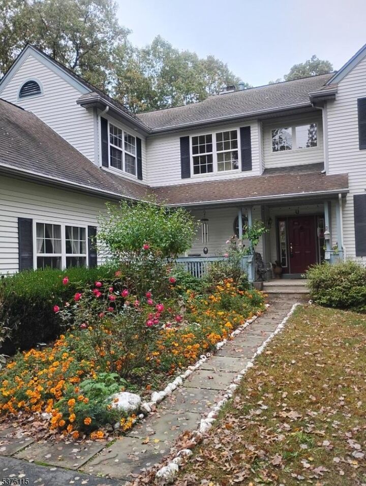 Property Photo: 4 Southwoods Ln NJ 07438