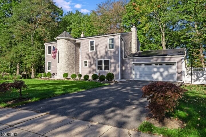 22 Whitaker Pl  West Caldwell Twp. NJ 07006 photo