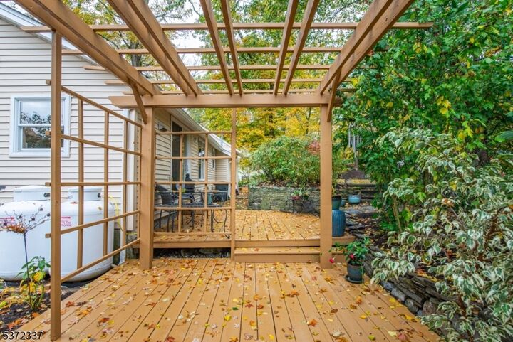 Property Photo: 204 Winetka Rd NJ 07422
