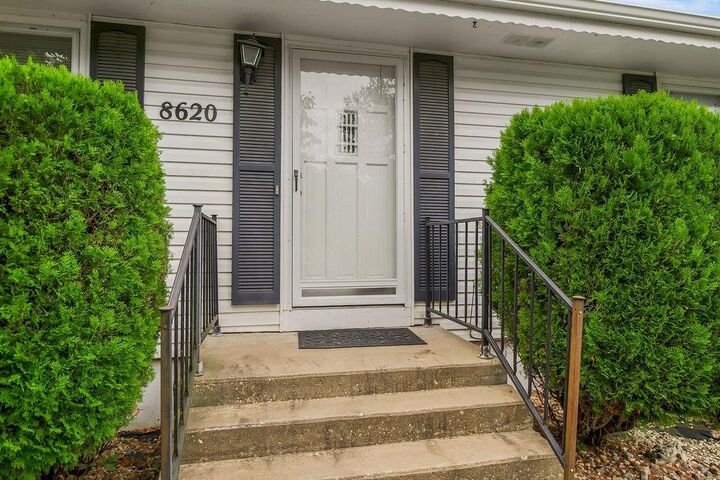 Property Photo: 8620 Thorp Street KS 66018
