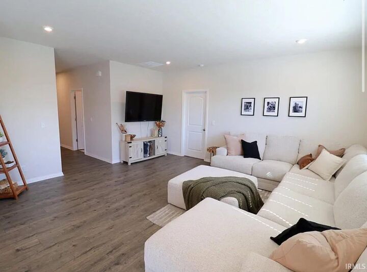 Property Photo: 3244 Ashdon Drive IN 47630