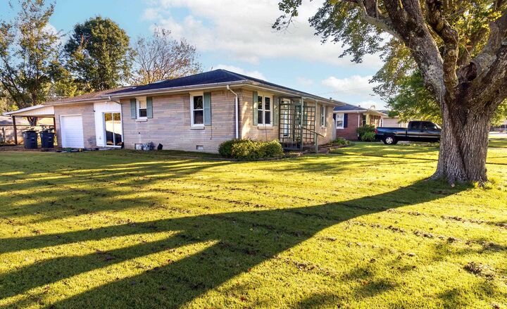 Property Photo: 800 Harmon Court IN 47711
