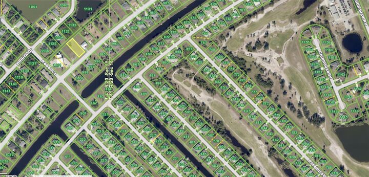 Property Photo: 407 Boundary Boulevard FL 33947