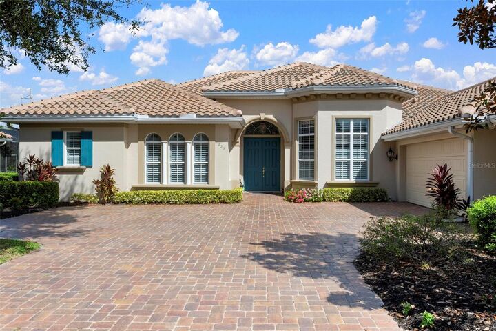 Property Photo:  225 Pesaro Drive  FL 34275 