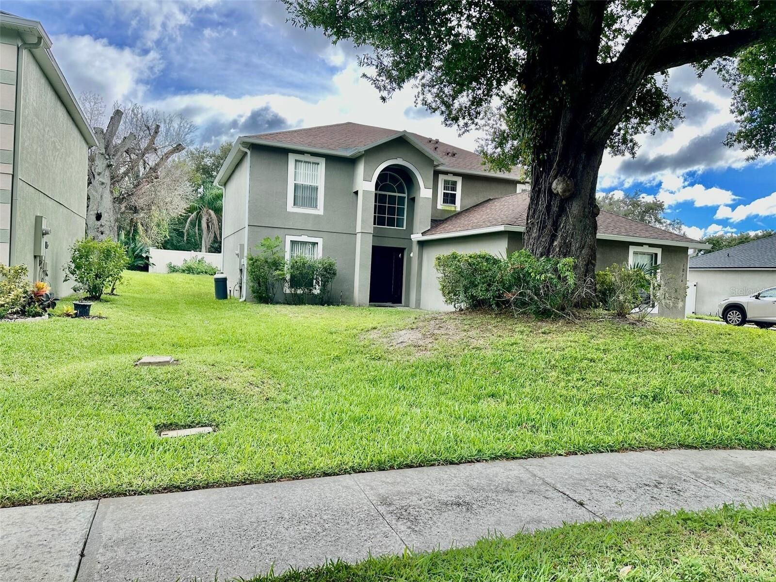 Property Photo: 1076 Royal Marquis Circle FL 34761