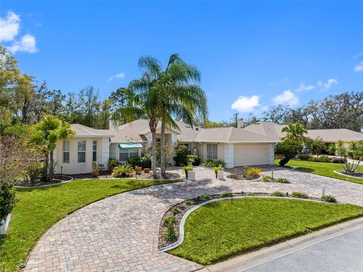 Property Photo:  8528 Thrasher Court  FL 34654 