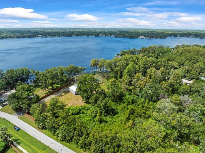 Property Photo: 17924 Simms Road FL 33556
