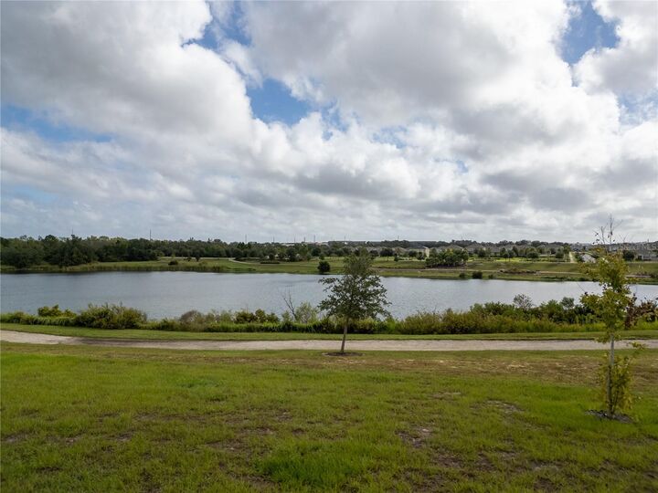 Property Photo: 2069 Valencia Blossom Street FL 34711