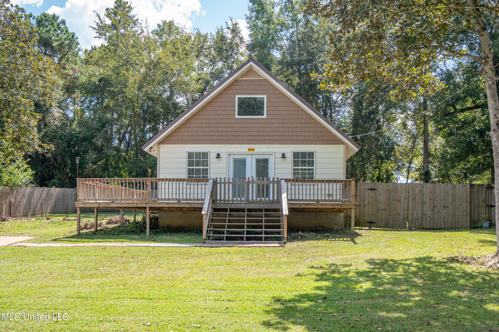 Property Photo:  1076-R Lilinoe Way  MS 39525