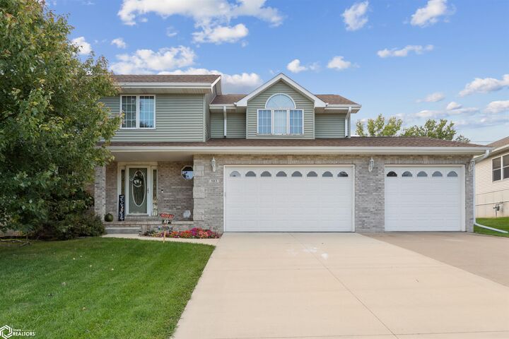 503 Thunderbird Drive  Marshalltown IA 50158 photo