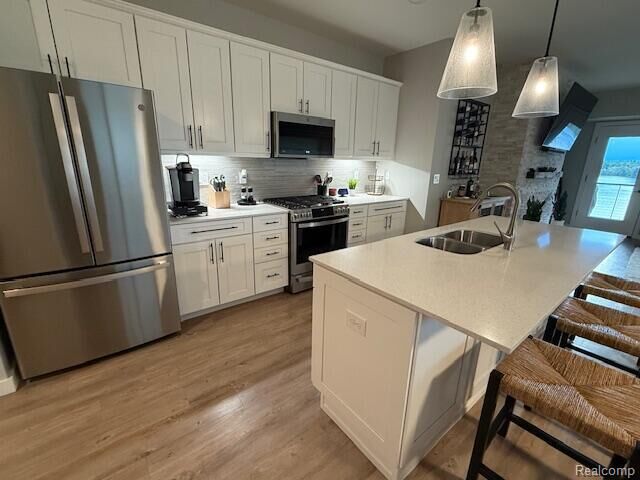 Property Photo: 225 E 17th Street 2C MI 49684 4191