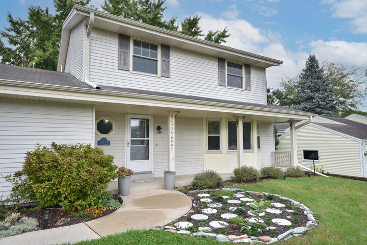W233n6997 Salem Dr  Sussex WI 53089 photo