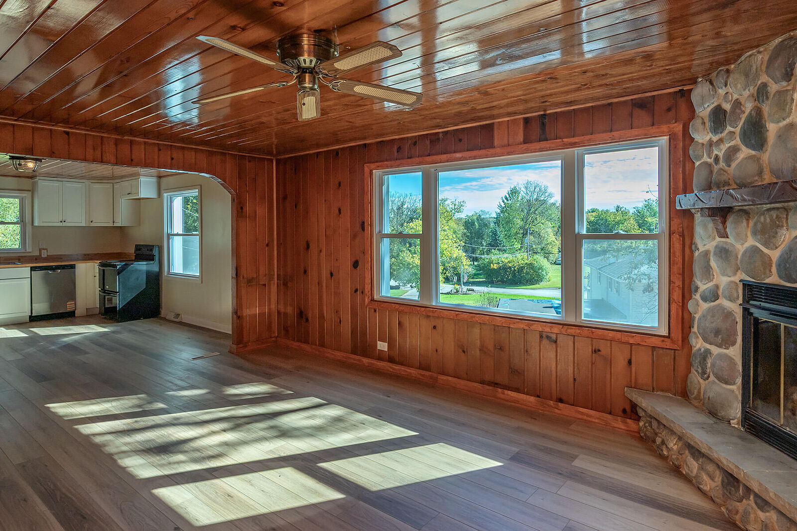 Property Photo: 1515 Hillside Ln WI 53033