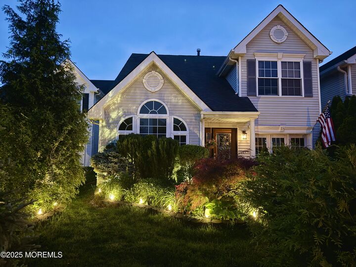 Property Photo:  18 Tall Oaks Court  NJ 08857 