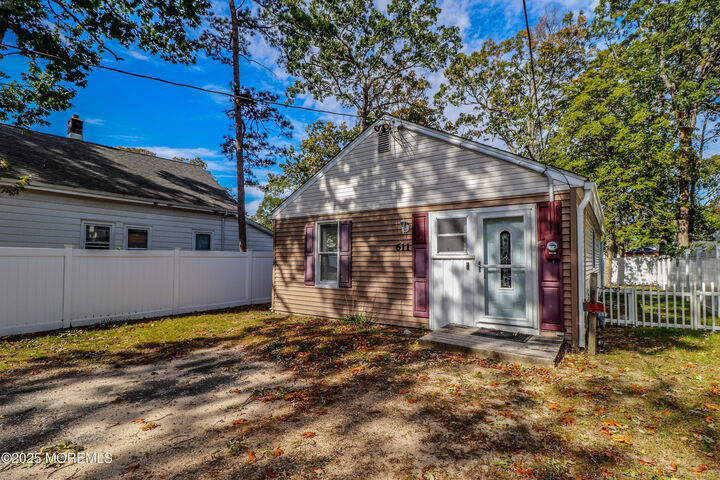 Property Photo:  611 Anthony Avenue  NJ 08753