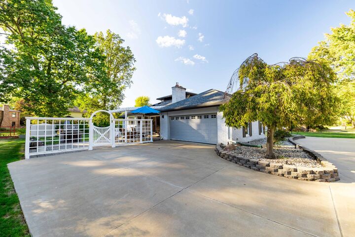 Property Photo: 26036 Parke Lane MI 48138