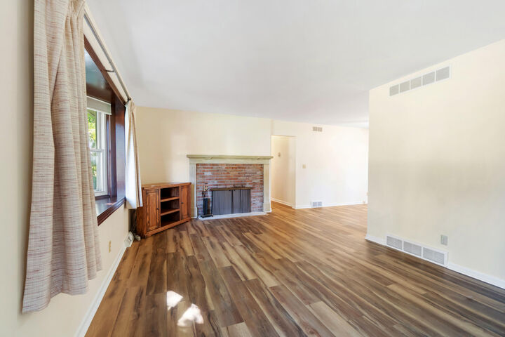 Property Photo: 1950 Catalina Avenue MI 49201