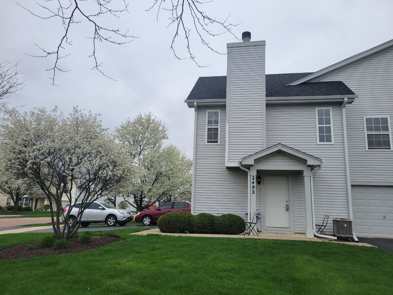 Property Photo: 2492 Dickens Drive 2492 IL 60503