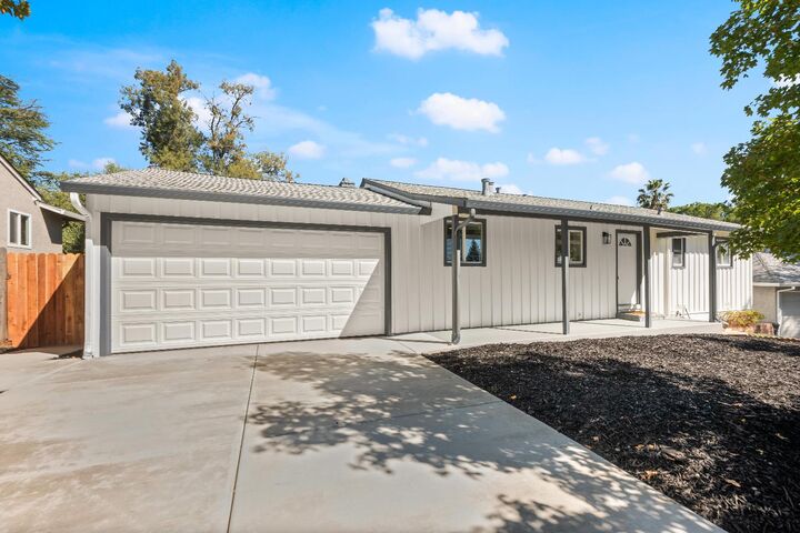 Property Photo:  7621 Palisade Way  CA 95628 