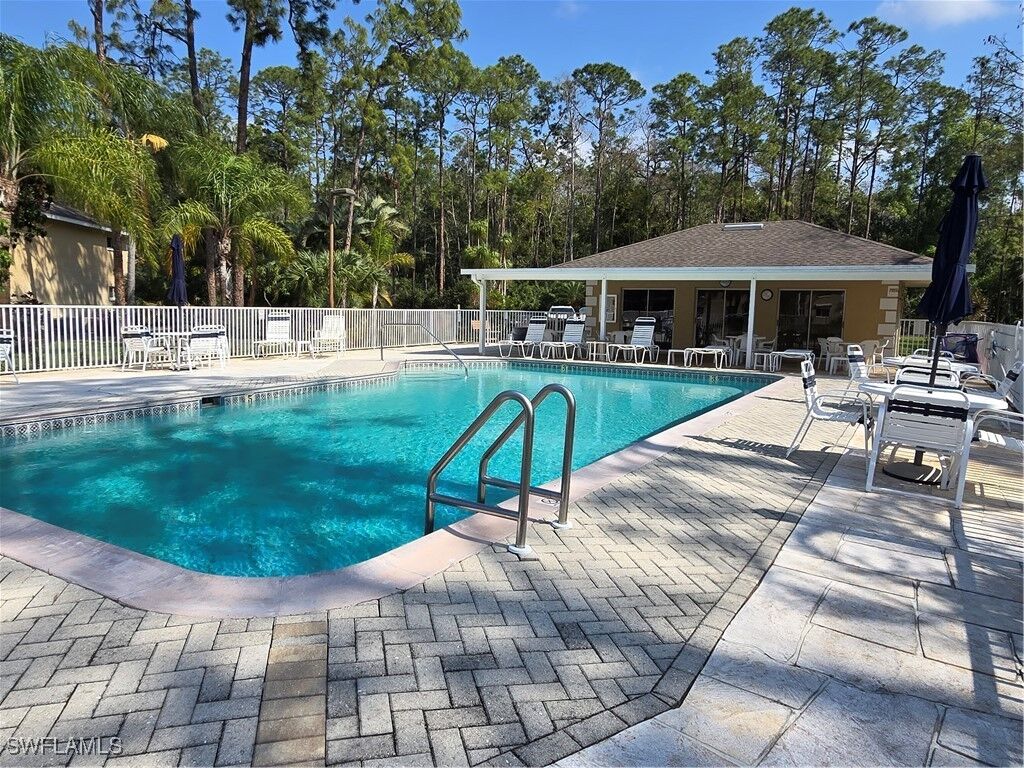Property Photo: 5622 Woodmere Lake Circle B102 FL 34112