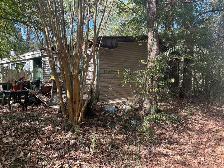 Property Photo: 623 Spruce St TX 75949