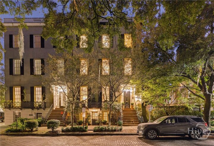 Property Photo:  203 W Charlton Street  GA 31401 