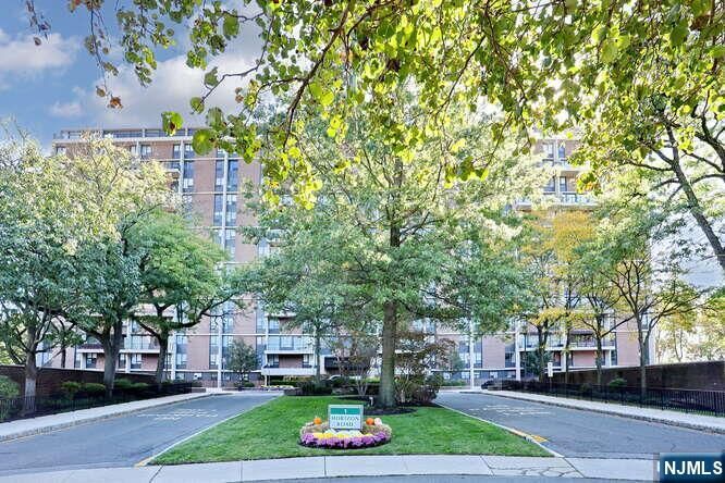 Property Photo:  1 Horizon Road 1426  NJ 07024 