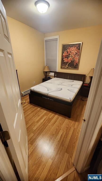 Property Photo:  18 E 17th Street 2R  NJ 07002 