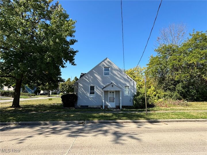 Property Photo:  16015 S Lotus Drive  OH 44128 