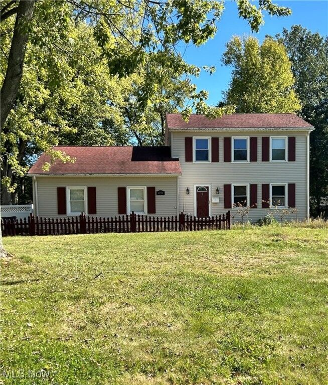 4779 Logan Arms Drive  Youngstown OH 44505 photo