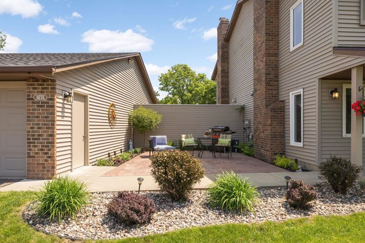 Property Photo: 4676 Marquis Point MN 55122