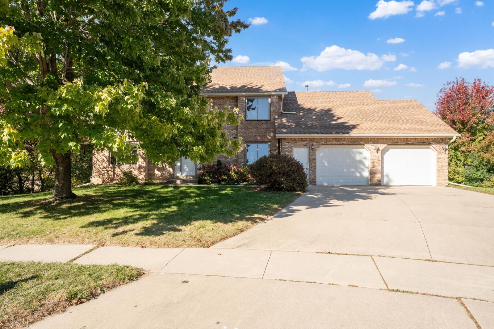 Property Photo:  2129 E Heights Lane NE  MN 55906 
