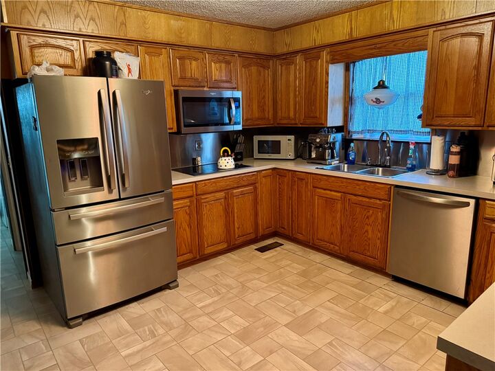 Property Photo: 550 Cr-2252 AR 72632