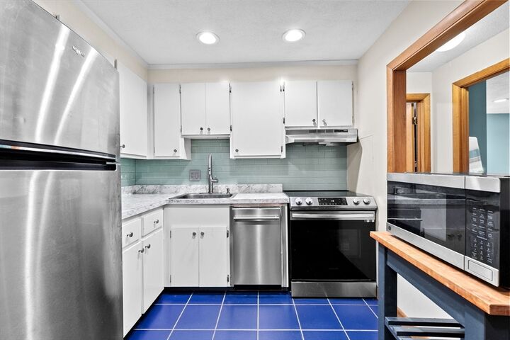 Property Photo: 54 Fountain Ln. #9 MA 02190