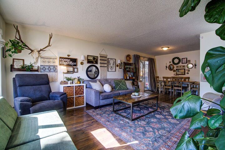 Photo de la propriété:  664 49 Avenue W  AB T0L 0T0