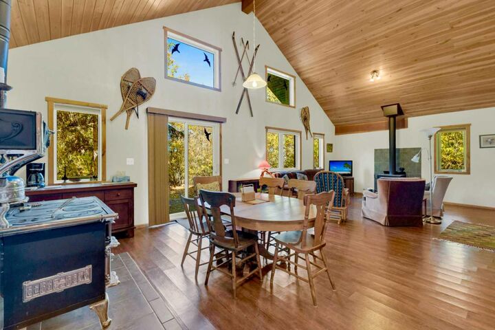 Property Photo: 97 Oliver Avenue AB T4L 2N1