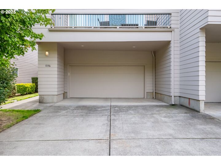 Property Photo: 1336 Lupin Ln NW OR 97304