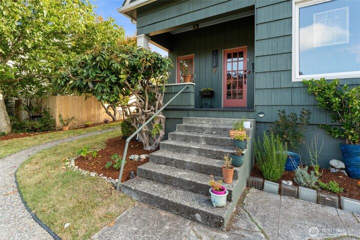 Property Photo: 1119 N Oakes WA 98406