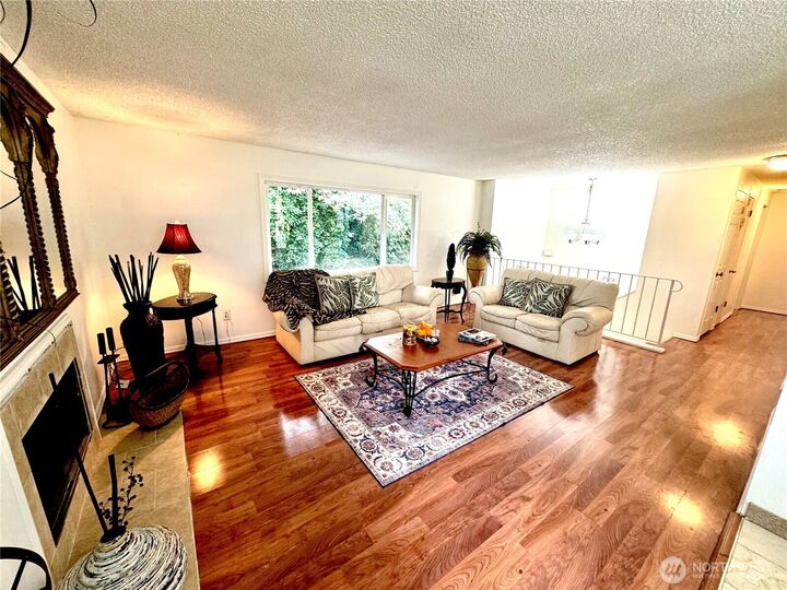 Property Photo: 4016 Burton Place W WA 98199