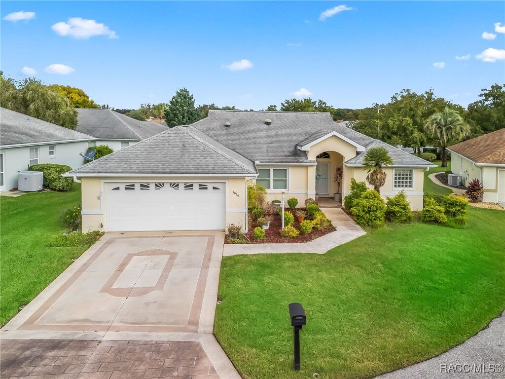 Property Photo: 11010 SE 174th Loop FL 34491