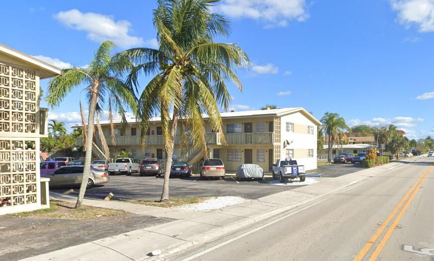 Property Photo: 1318 S Federal Highway 31 FL 33460