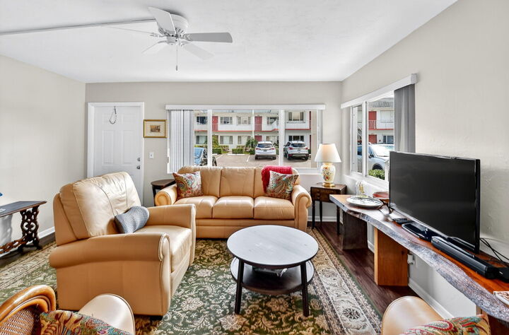 Property Photo: 3160 Lake Osborne Dr 107 FL 33461