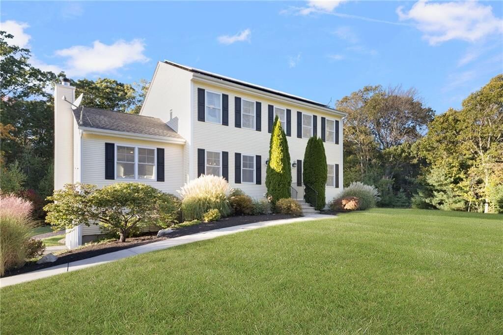 Property Photo: 15 Victoria Lane RI 02831