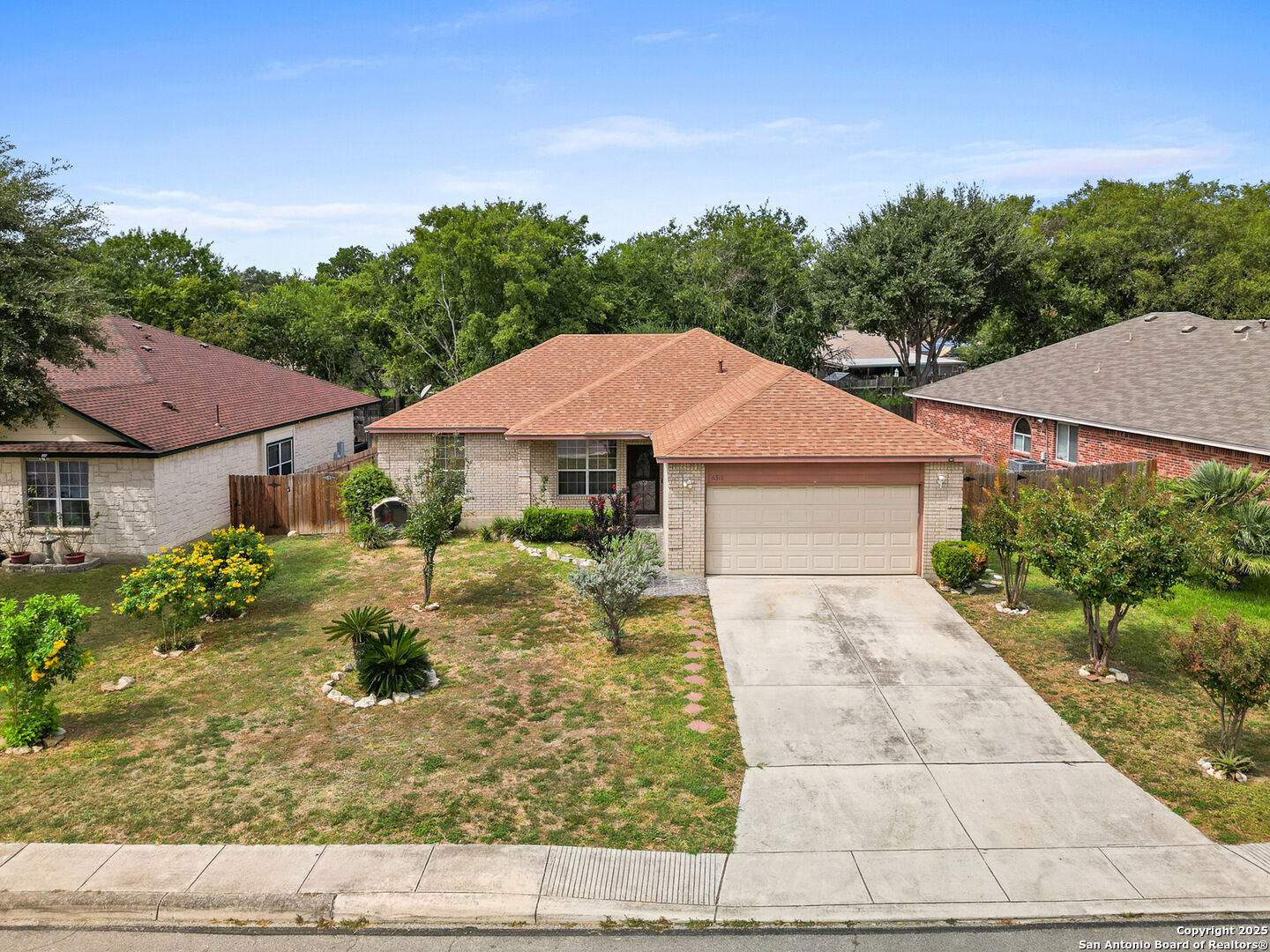 Property Photo: 6511 Ridge Place St TX 78250
