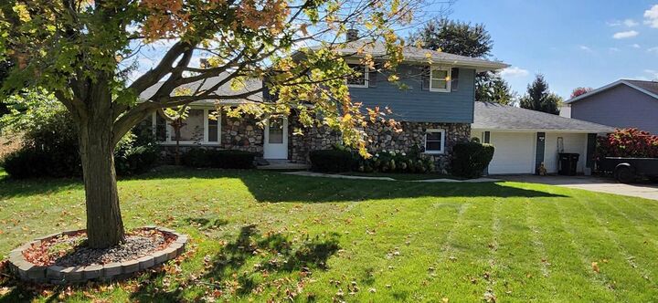 Property Photo:  4611 Meadowlark Drive  WI 53571 