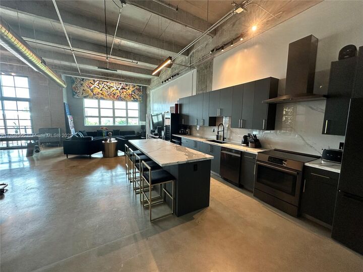 Property Photo: 1749 NE Miami Ct 405 FL 33132