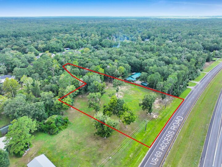 Property Photo:  4074 Highway 69 S  TX 77657