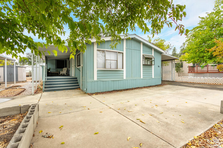 Property Photo: 7252 Whitehouse Drive CA 96007