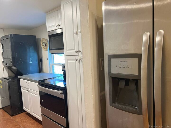 694 Boston Post Road  Darien CT 06820 photo